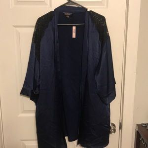 BNWT Satin Robe with Lace shoulder panels